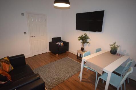 4-bed house on Gwenfron Road, Kensington, Liverpool, £637/mo
