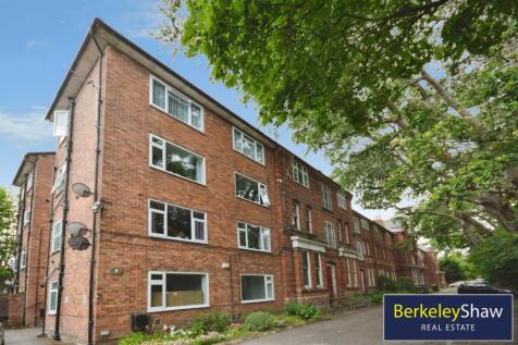 This two-bedroom ground floor flat is for sale in Waterloo, and presents an opportunity well suited to first-time buyers and investors. The property is offered in immaculate condition and forms part o