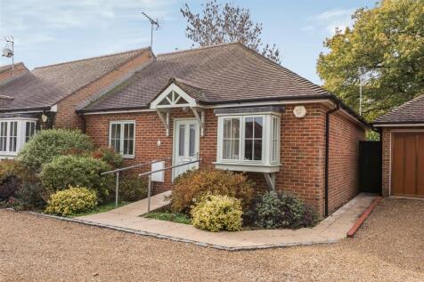 Leatherhead, KT24 - property photo
