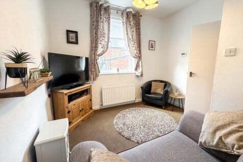 Pearl EweMove Saltburn-8