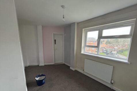 43 Hunters Hill, Burghfield Common, Reading RG7 3HL
