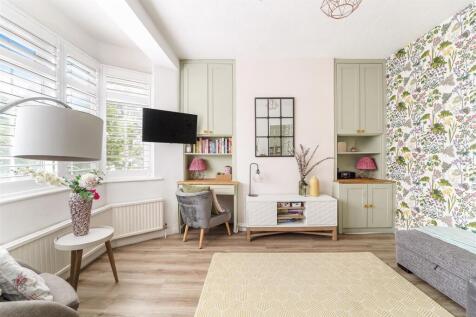 PHYLLIS AVENUE, 18 (16).jpg