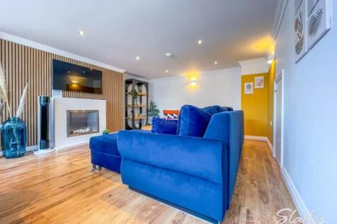 1 Burlington lounge 
