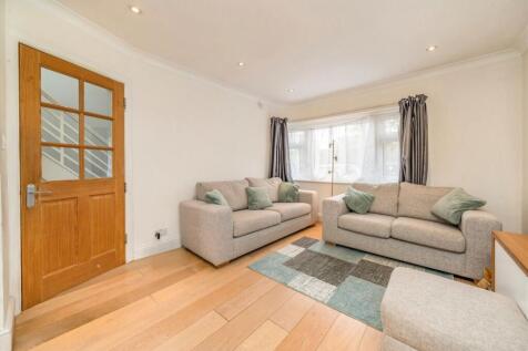 Downing Drive, Greenford photo 2