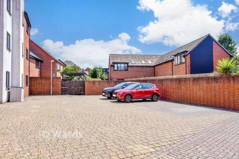 Driveway/Parking