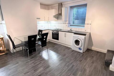 Brookroyd Lane, Batley, WF17 photo 3