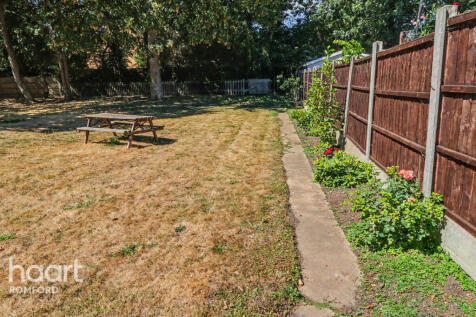 Eastern Road, ROMFORD photo 3