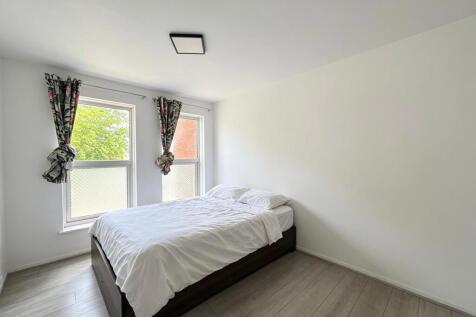 91 Elms Ln, Wembl...