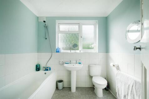 37 Knebworth Avenue-11.jpg