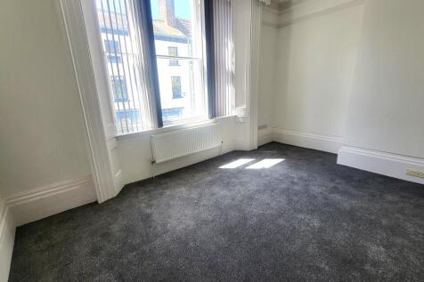 7 Bridgeland Street, Bideford, EX39 photo 3