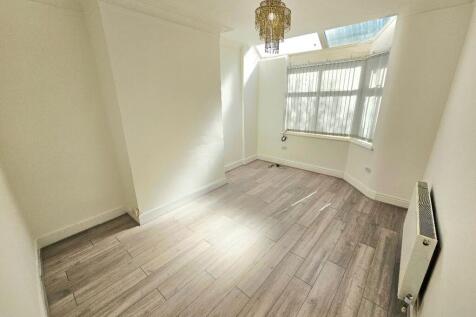 Old Hall Lane, Manchester, M19 photo 5
