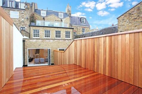 property in Old Town, 
Clapham, SW4