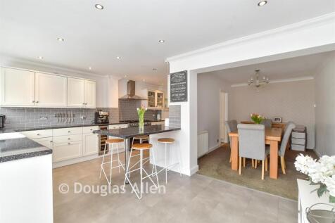 Kitchen/Breakfast Area