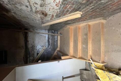 Commercial Property to rent Image 7