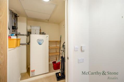 8704628-interior06.jpg