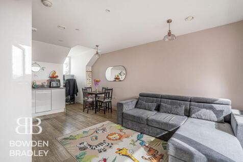 Lounge / Kitchen