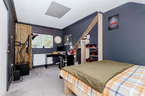 Chesswood Road_13.jpg