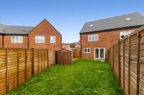 Leaf Living at Hounsome Fields, Basingstoke, RG23, Hampshire photo 3