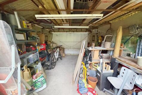 Garage (1).jpg