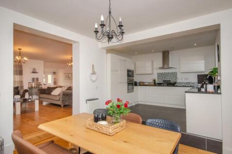 Kitchen-diner pic 2.jpg