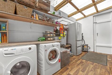 199 Totteridge Rd, HP13 7LE-12.jpg