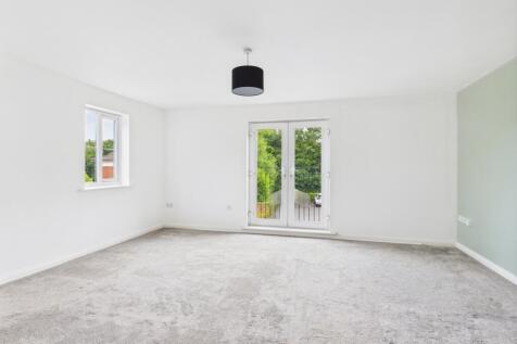 CAM03729G0-PR0070-STILL001