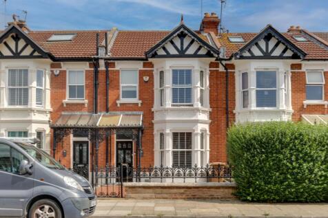 Southsea, PO4 - property photo