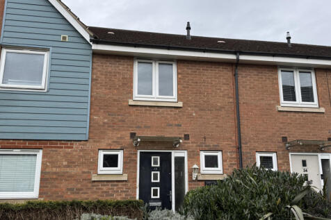2 Bedroom House - mid terrace for Sale