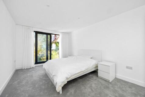 flat 6, north block-002.jpg