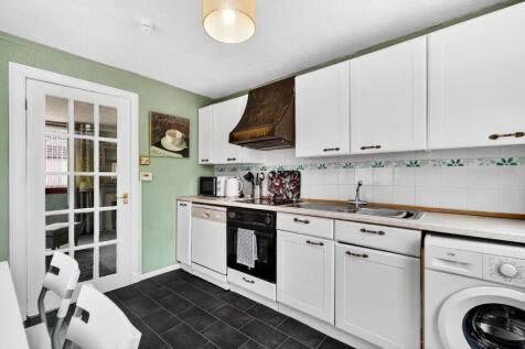 14 parkhouse gardens, ardrossan 09.jpg