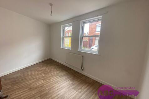 Newton Road, Ellesmere Port, Cheshire, CH65 4AP photo 5