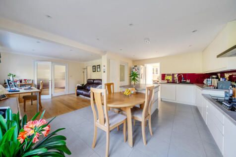 1384608-8-692042b...