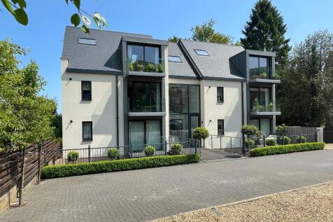 Falconrest, Victoria Road