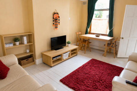 4-bed house on William Street, Loughborough, £2,168/mo