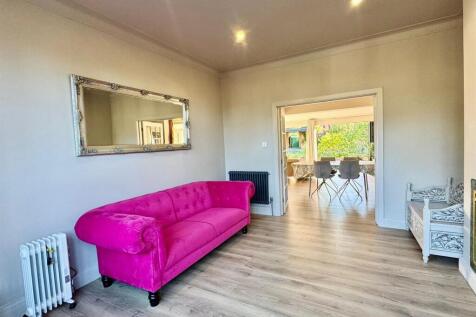 WhatsApp Image 2025-09-25 at 15.07.21 (7).jpeg