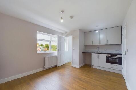 268A Sherwood Park Avenue, Sidcup, Kent, DA15 photo 3