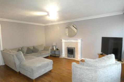 Bidston Close, Shaw, Oldham photo 3