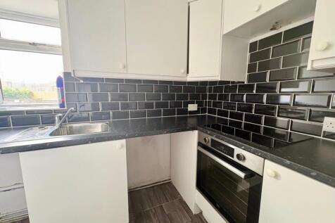 13, New Street, Denholme, Bradford photo 3