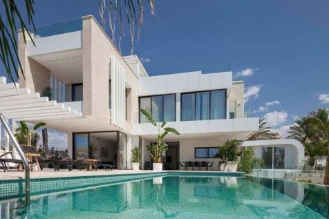 Villa and Private