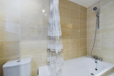 CAM01909G0-PR0061-STILL005