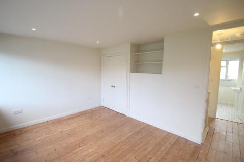 Orchard Park Close, Hungerford, West Berkshire photo 5