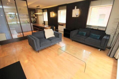 Living Area (2)