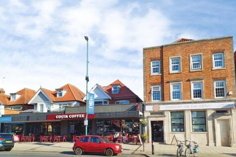 1-bed flat on Southbourne Grove, Bournemouth, £995/mo