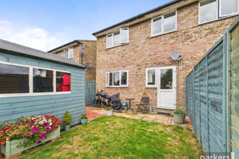 Wokingham, RG41 - property photo
