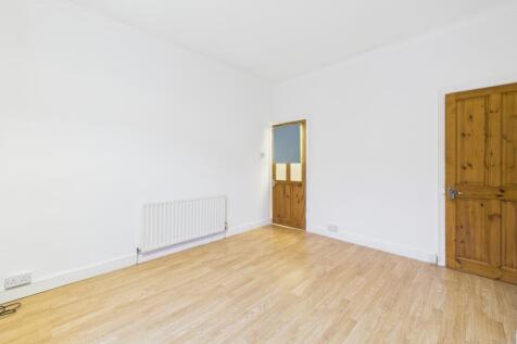 CAM05192G0-PR0181-STILL018