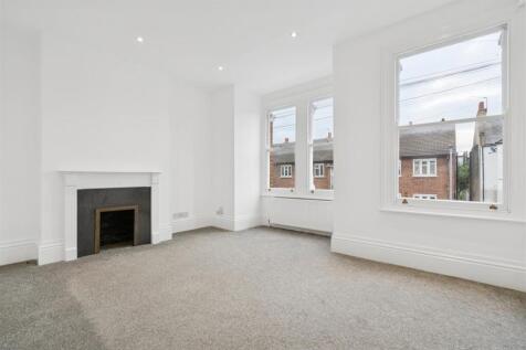 FFF 33 Himley Road SW17  reception 1.jpg