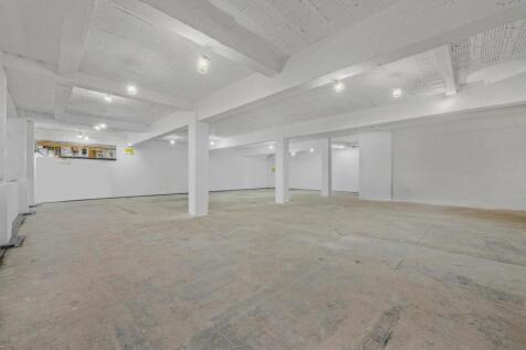 hall 9.jpg