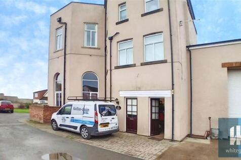 1-bed house on Grove Hall, Darrington, West Yorkshire, WF11, £600/mo