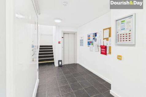 Communal Hall / Lift