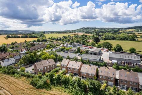 7 Chatfield Close-49.jpg